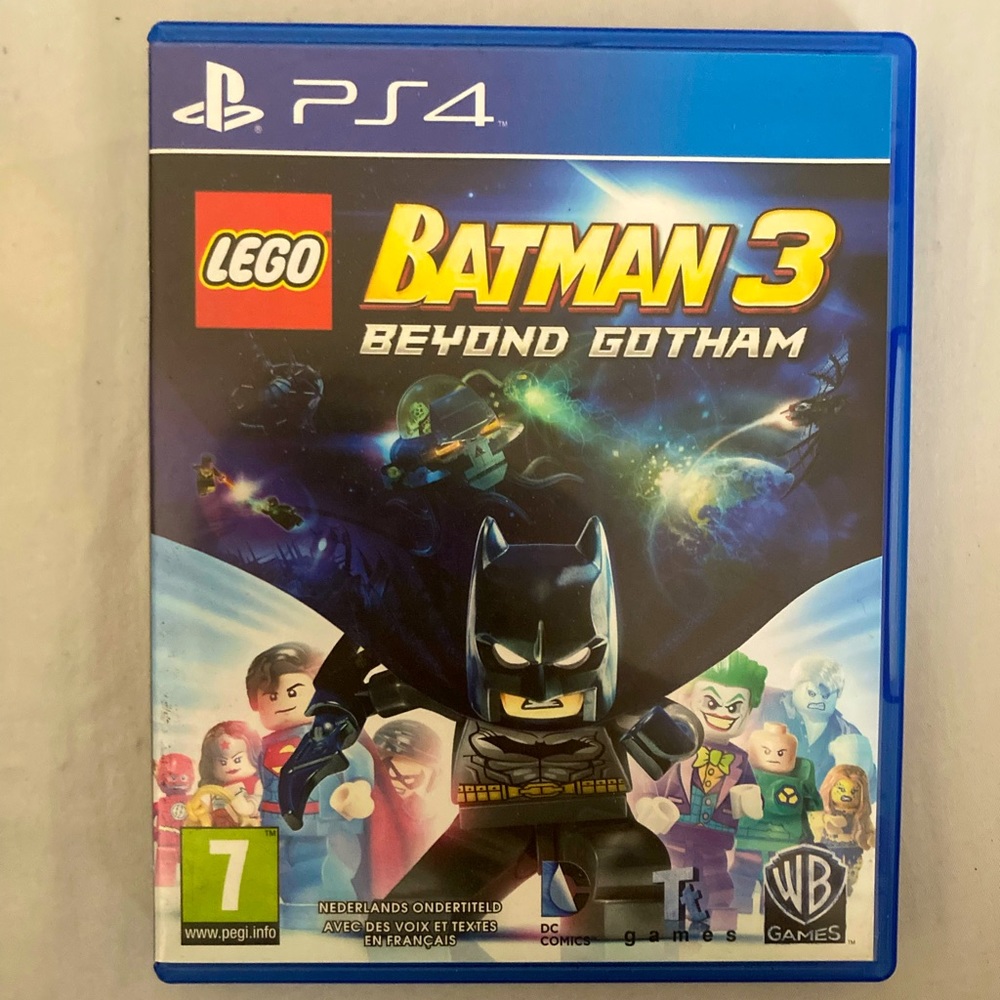 Batman 3 Beyond Gotham - ps4 game - barely used